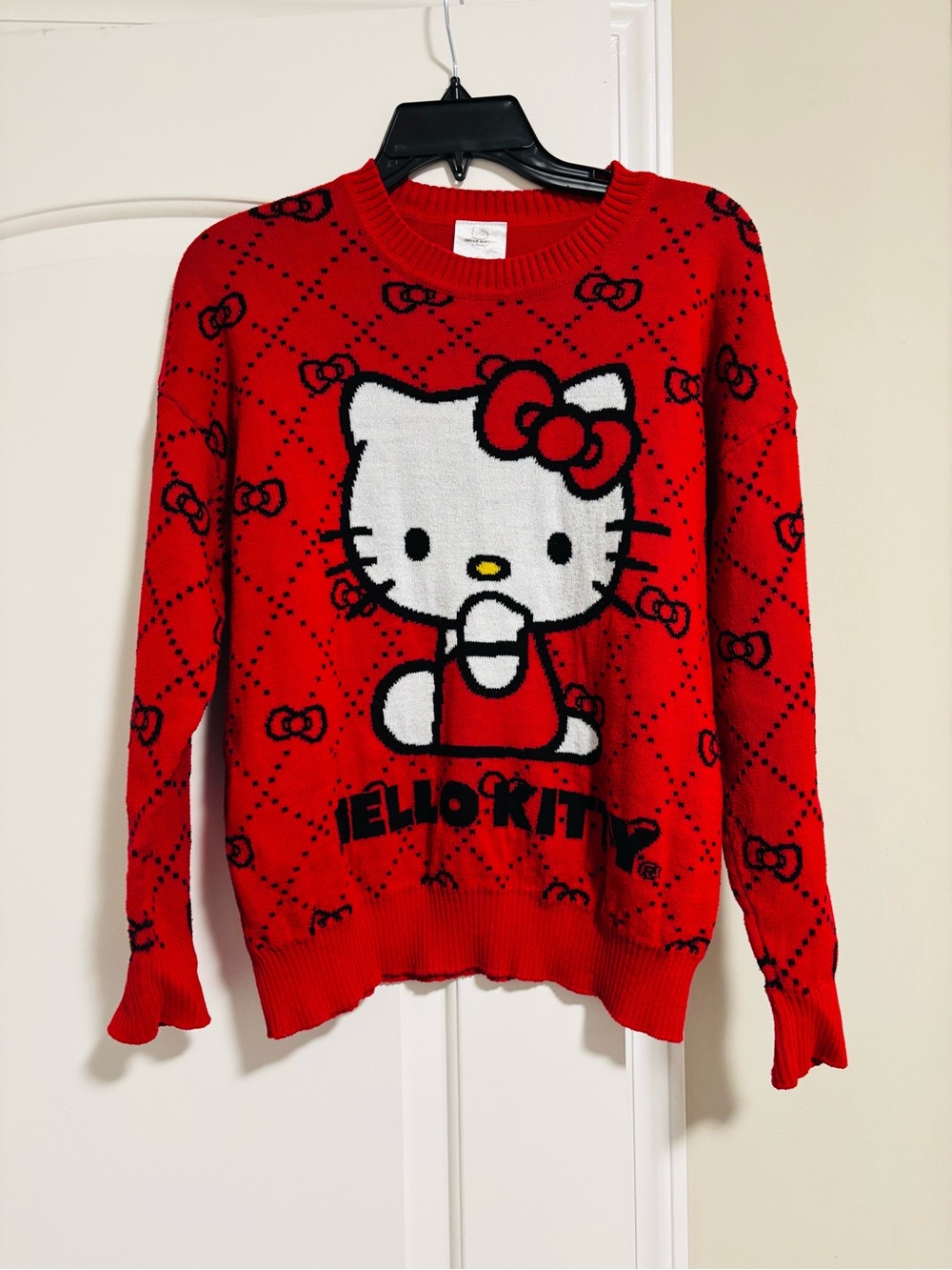 SANRIO, HELLO KITTY, Women’s Graphic Crewneck Sweater, Size Medium